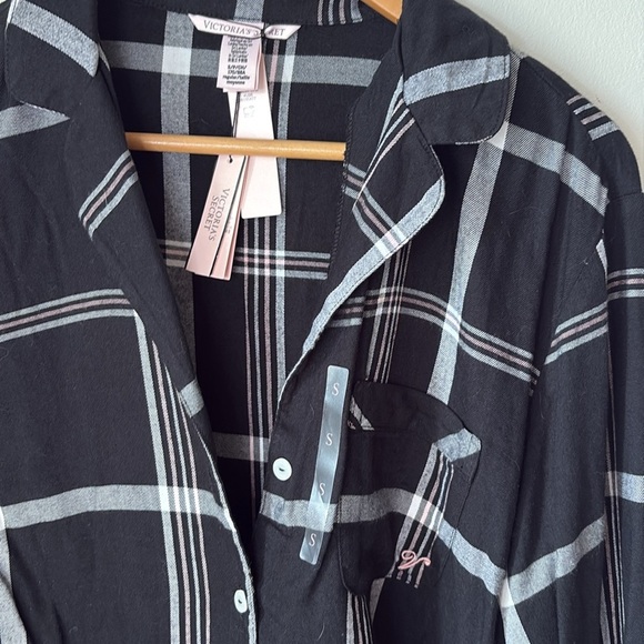 Victoria Secret Sleepwear Flannel Top - Picture 3 of 4